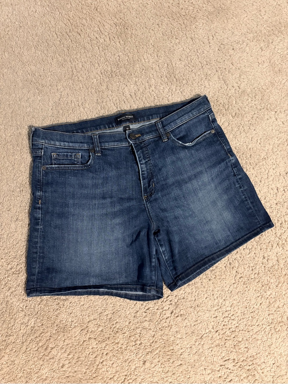 Stretchy, comfy Banana Republic Jean shorts